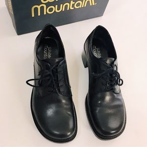 White Mountain Woman’s Shoes